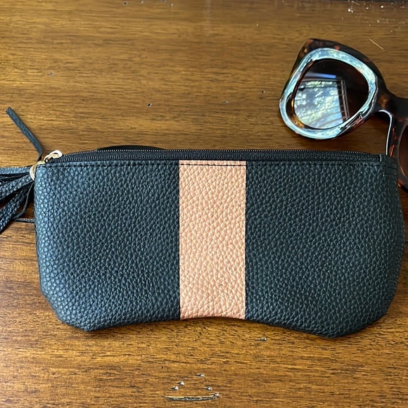 Sunglasses case/pouch - Picture 2 of 4